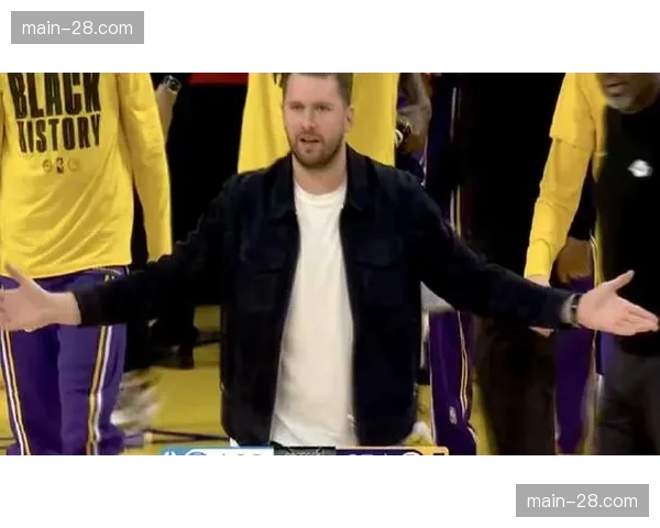 裁判警告机制受质疑 湖人认为应提前警告而非直接技犯 裁判警告机制受质疑 湖人认为应提前警告而非直接技犯